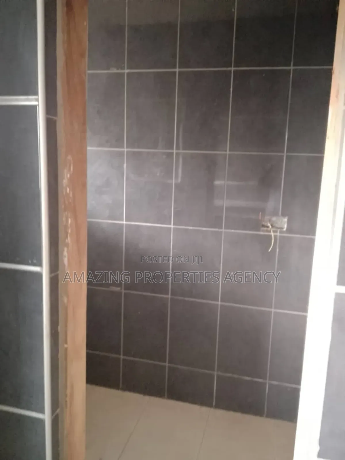 6bdrm House in Adjiriganor for sale