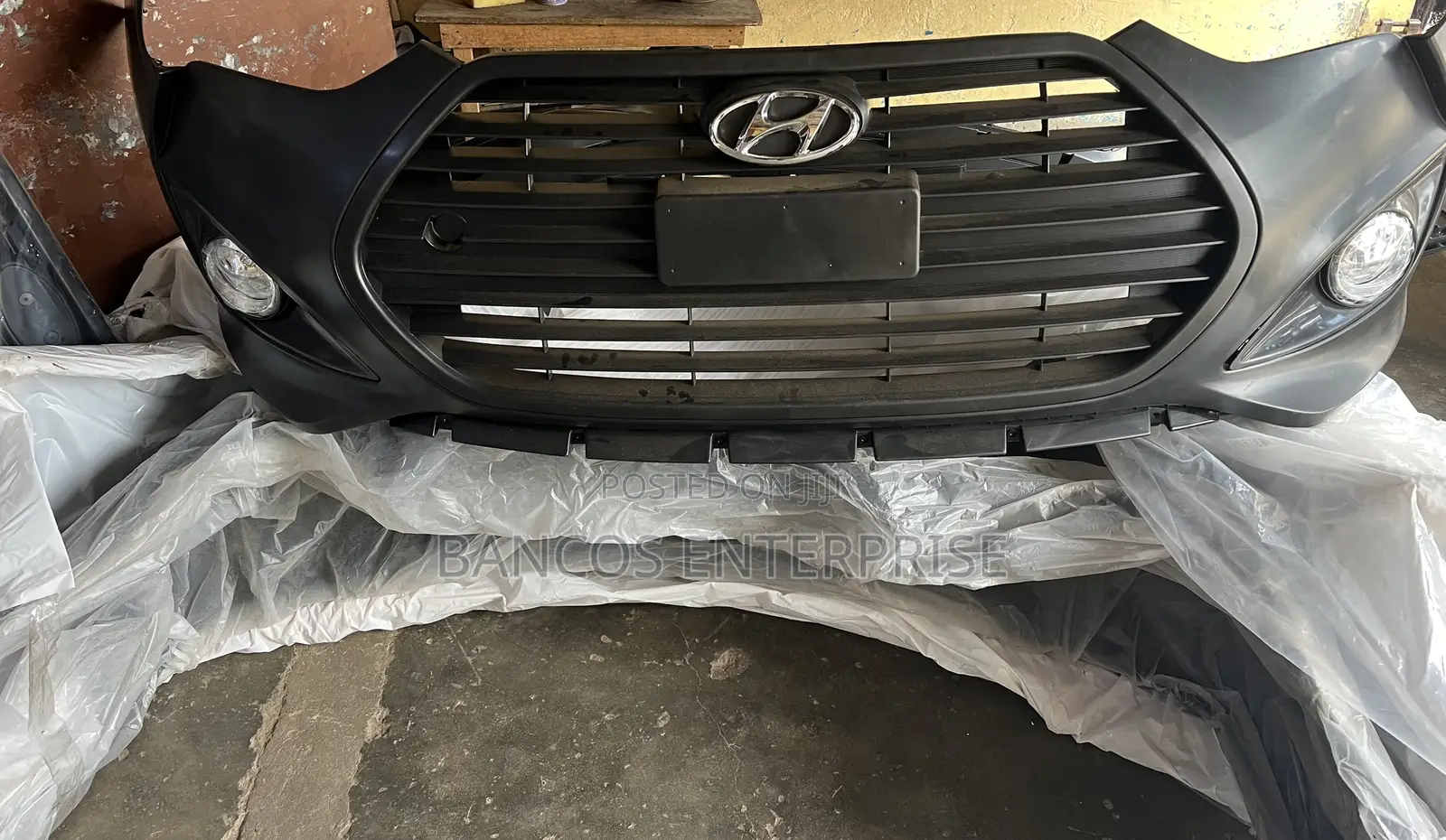 Hyundai Veloster Front Bumper Complete