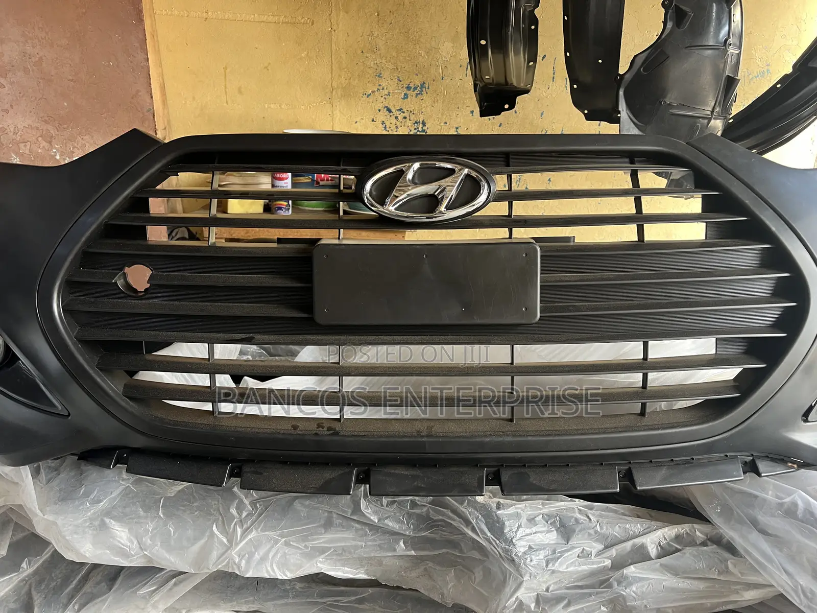 Hyundai Veloster Front Bumper Complete