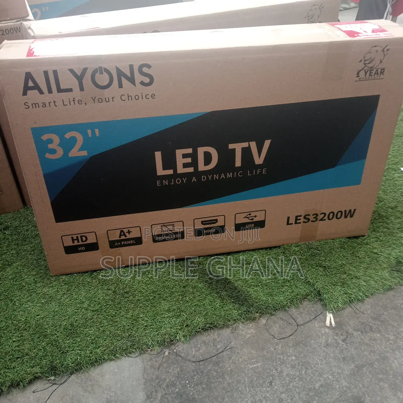 32"Dvb T2/S2 Ailyons Digital Television 32inches Television