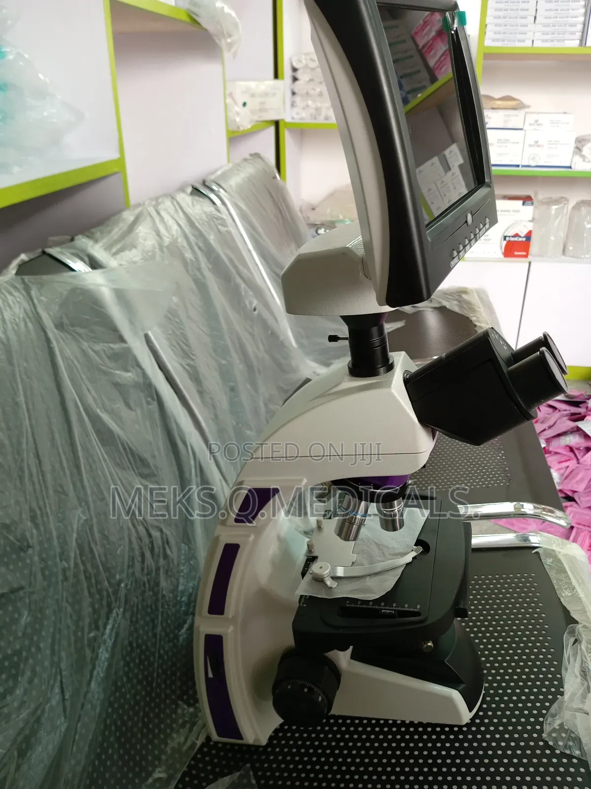 Microscope With Lcd Screen And Camera
