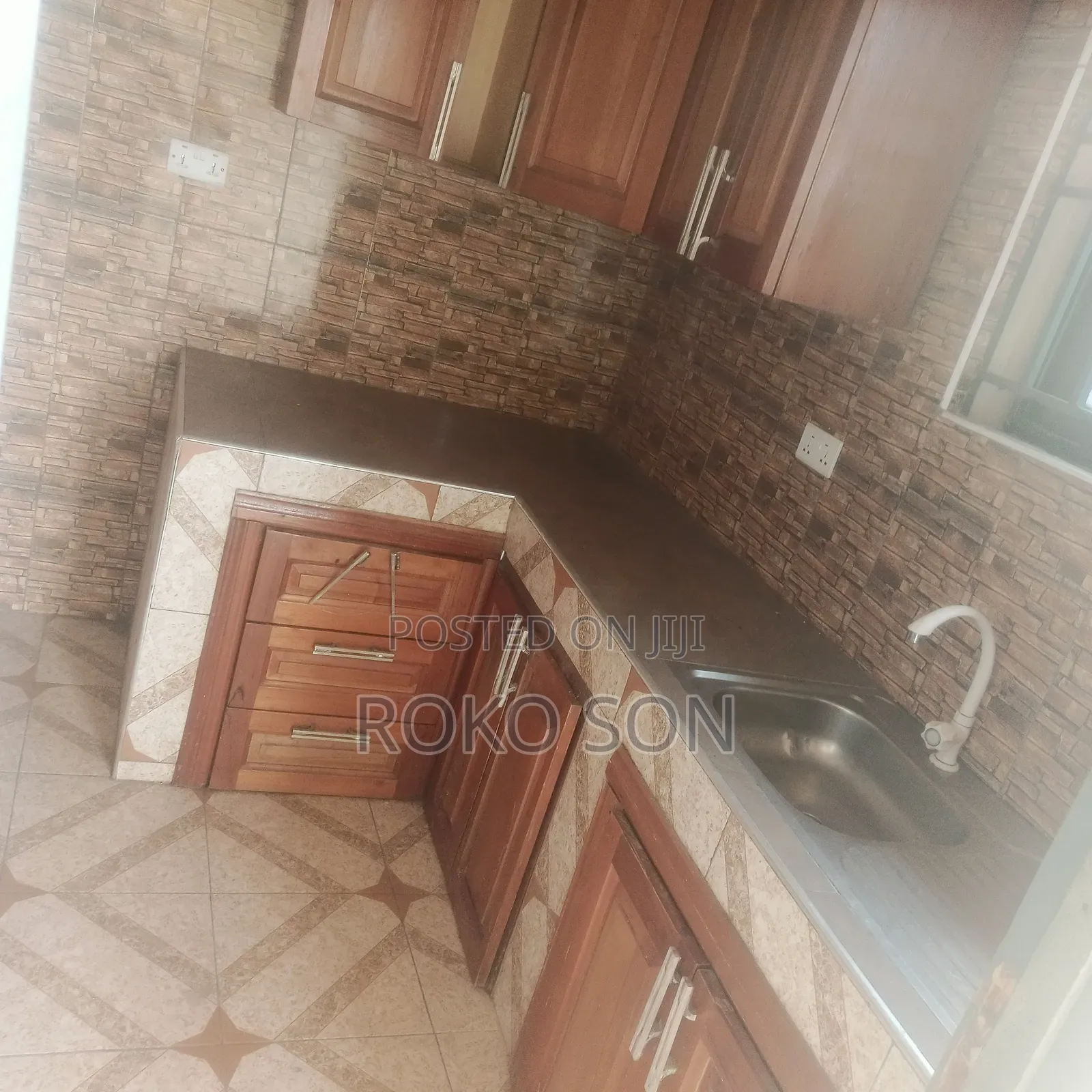 2bdrm Apartment in Dr Roko, Ablekuma for rent