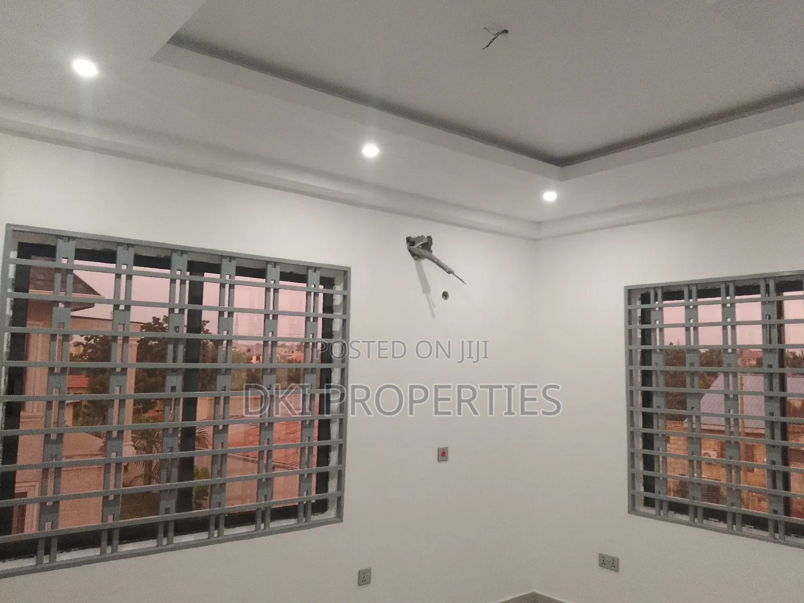 4bdrm House in Dki Properties, Adenta for sale