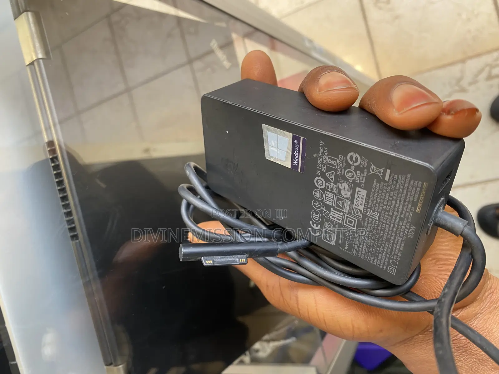 Surface Pro Charger/Adapter 15v~33w, 105w With USB Port 5v.