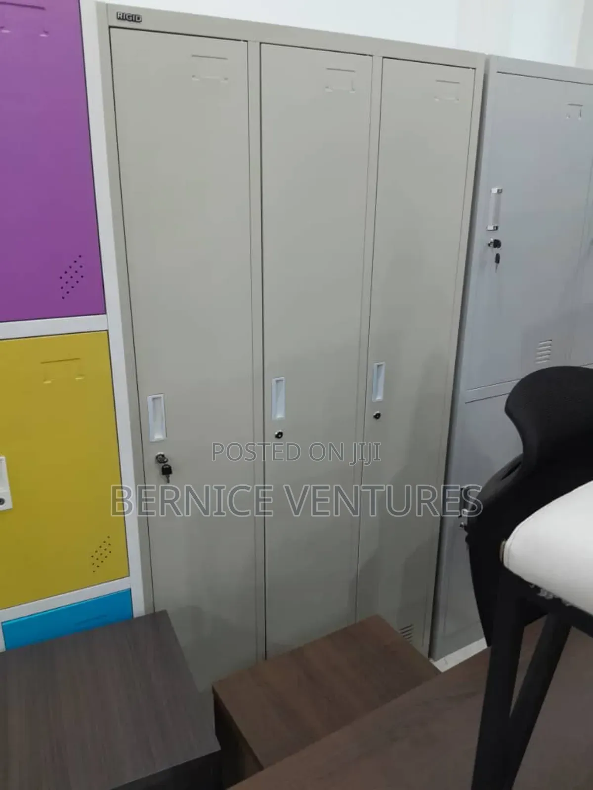 3 Doors Lockers Metal Cabinet