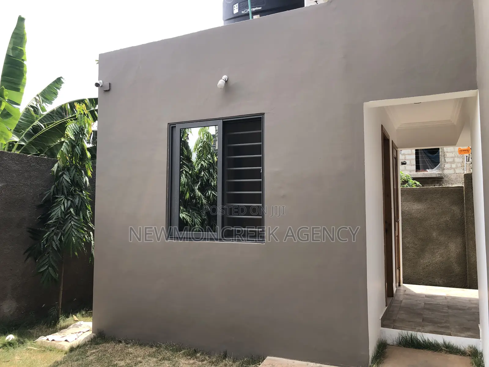 4bdrm Duplex in Oyarifa Junction, Accra Metropolitan for sale