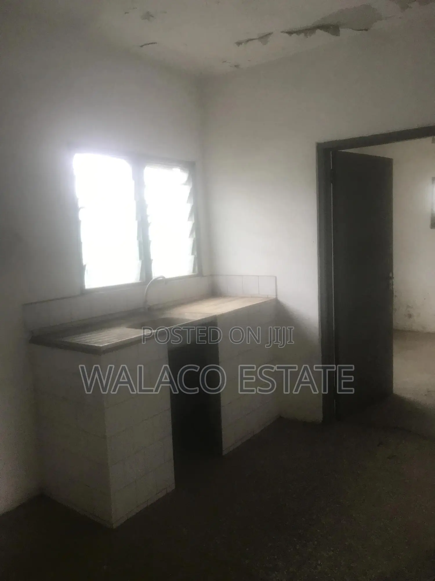 8bdrm Duplex in Walako Estate, Tesano for rent