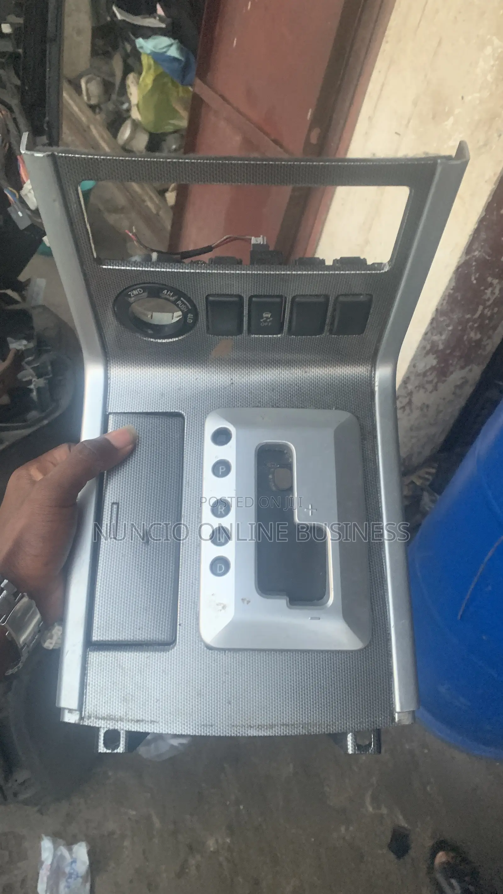 Nissan Navara 2008 Gear Selector Cover
