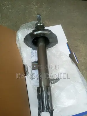 Escape 2002 - 11 Front Shock