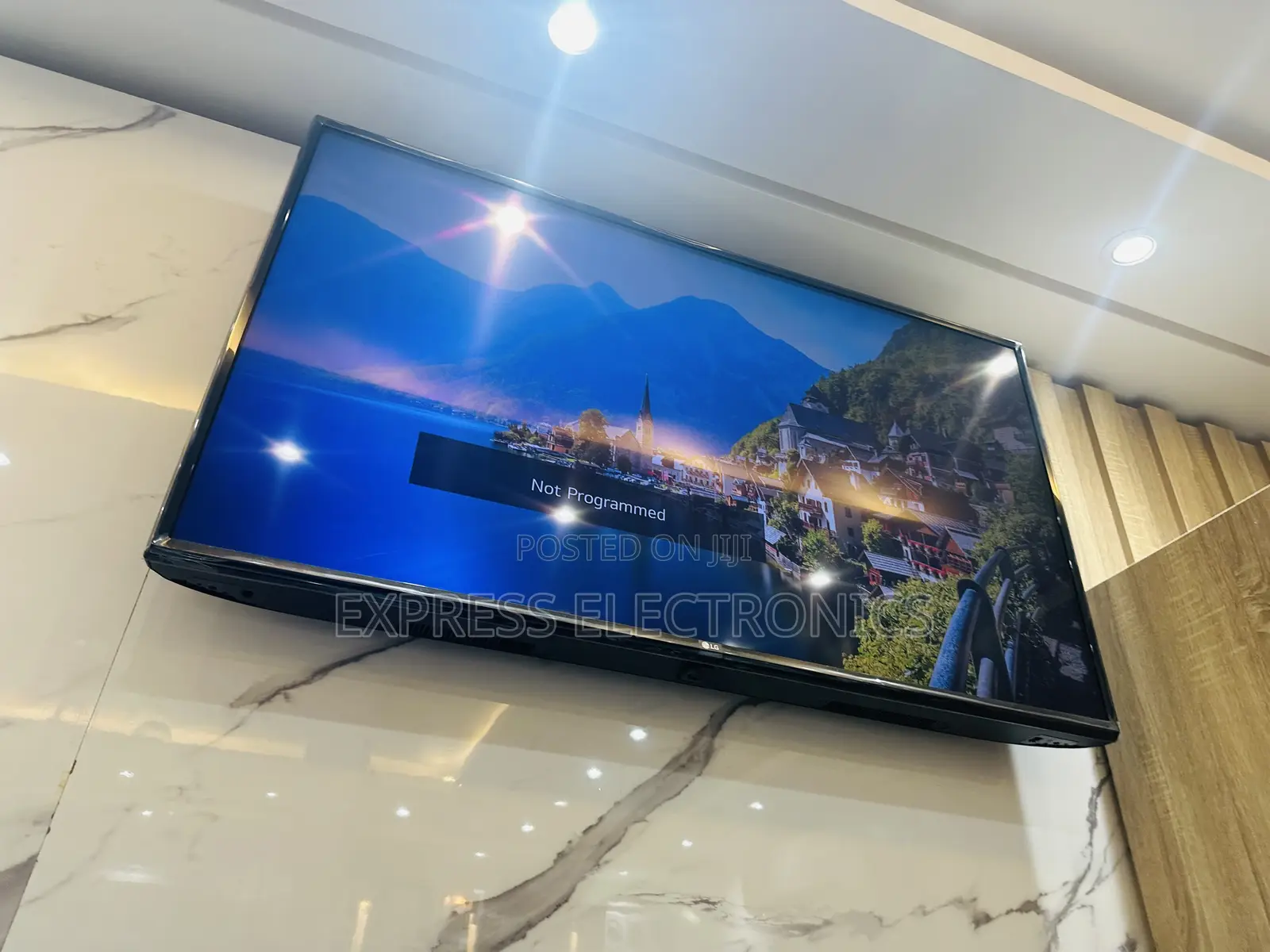 Top Standard Slim UHD Smart LG 65” UR73