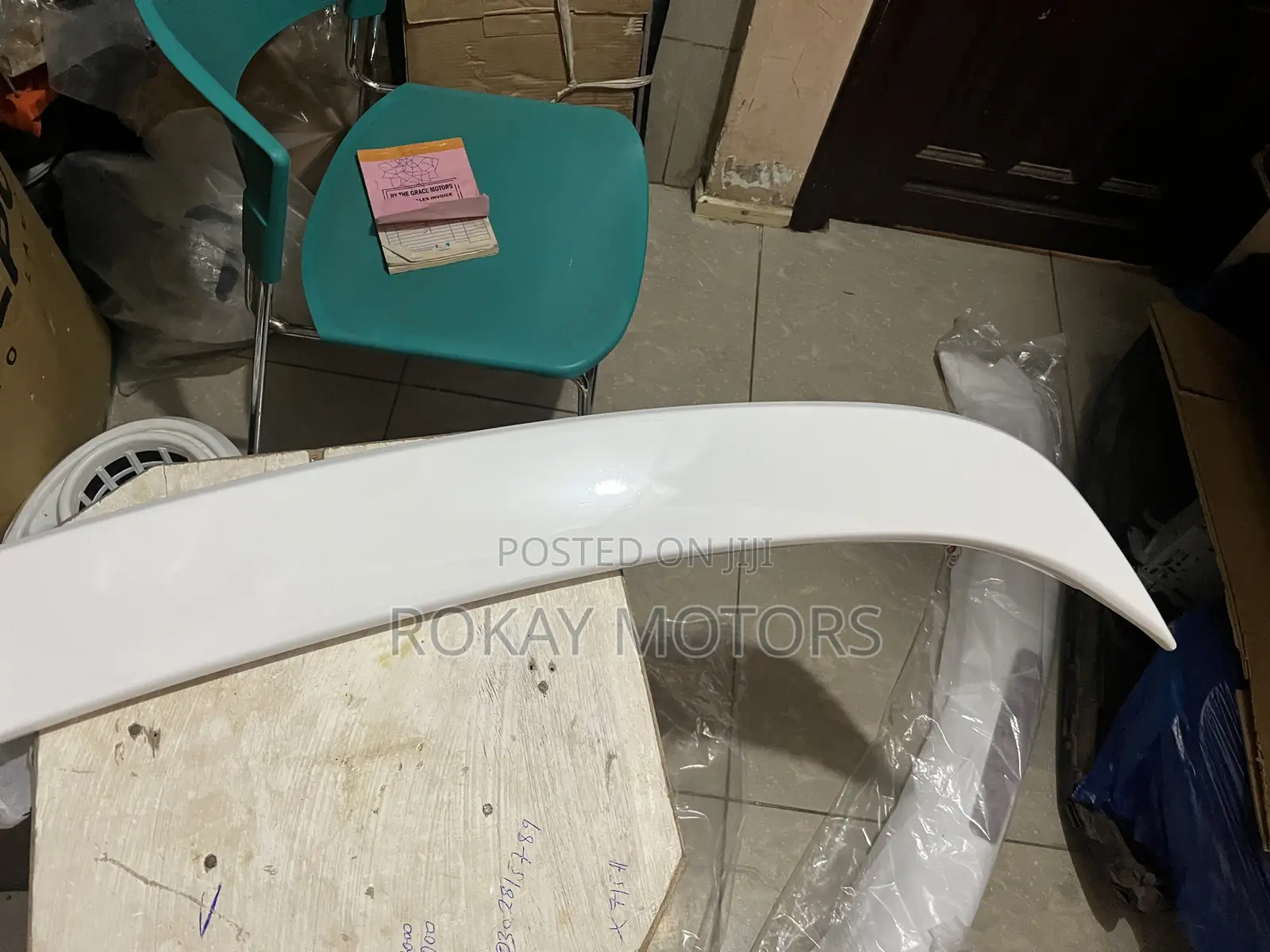 Yaris 2008,2009,2010 Boot Spoiler With Indicator Lights