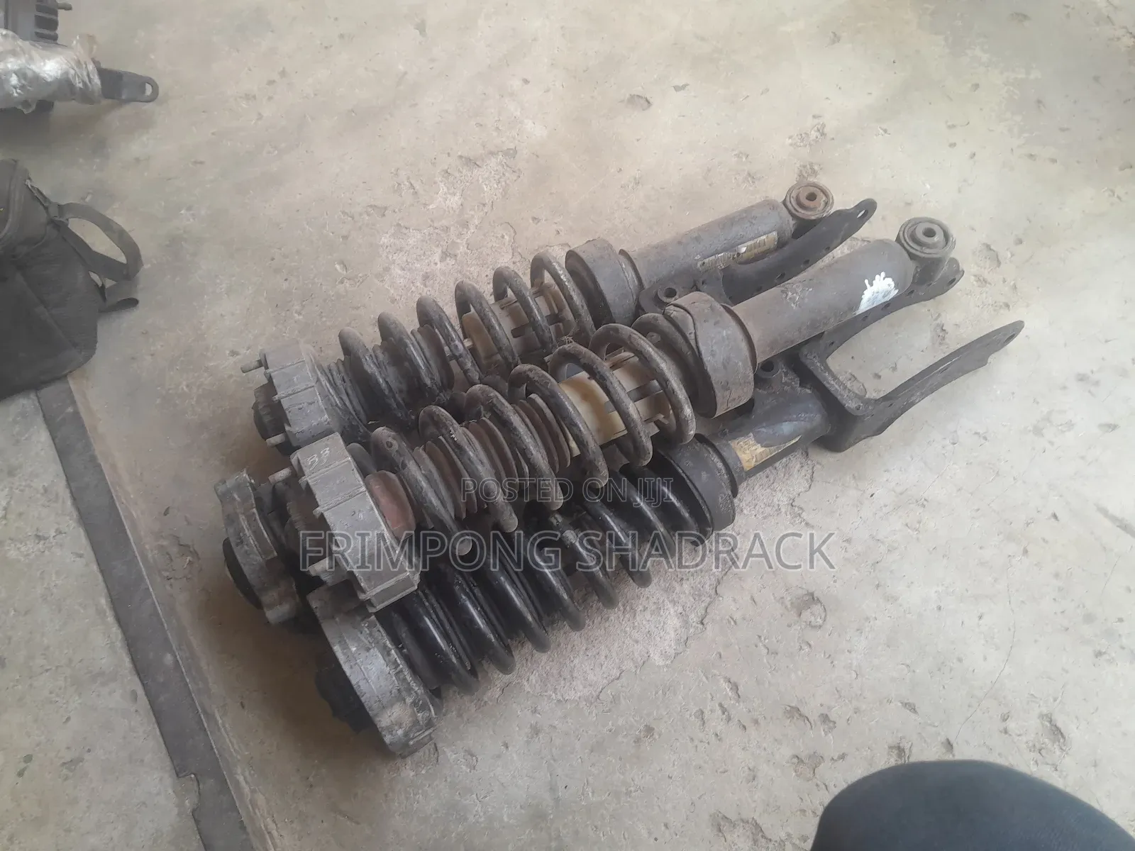 Front and Back Shock for VW Toureg