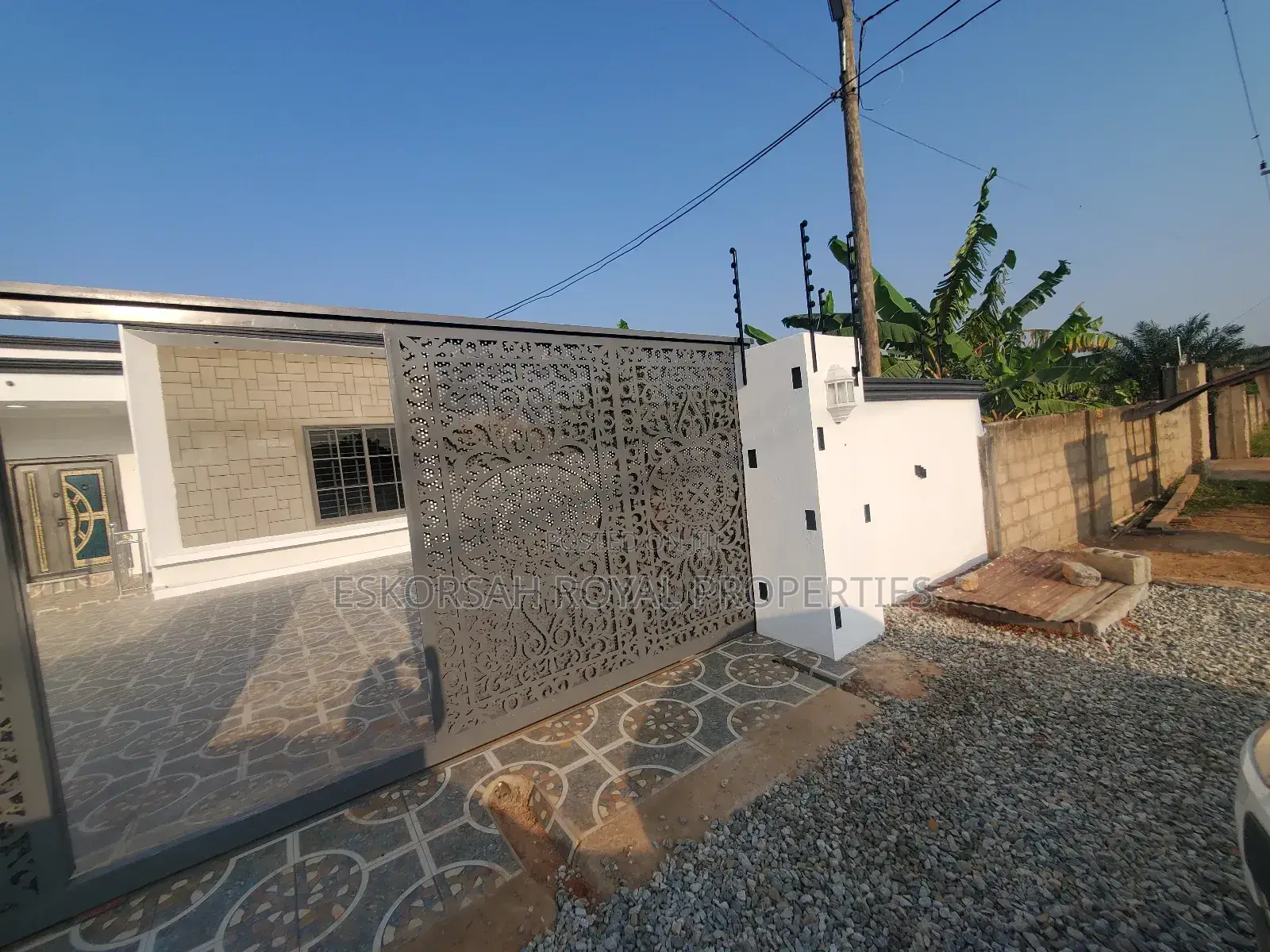3bdrm House in Lakeside for sale