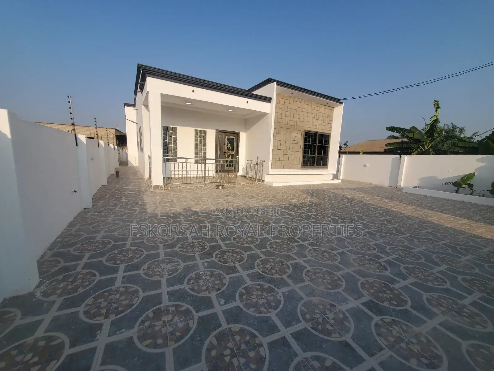 3bdrm House in Lakeside for sale