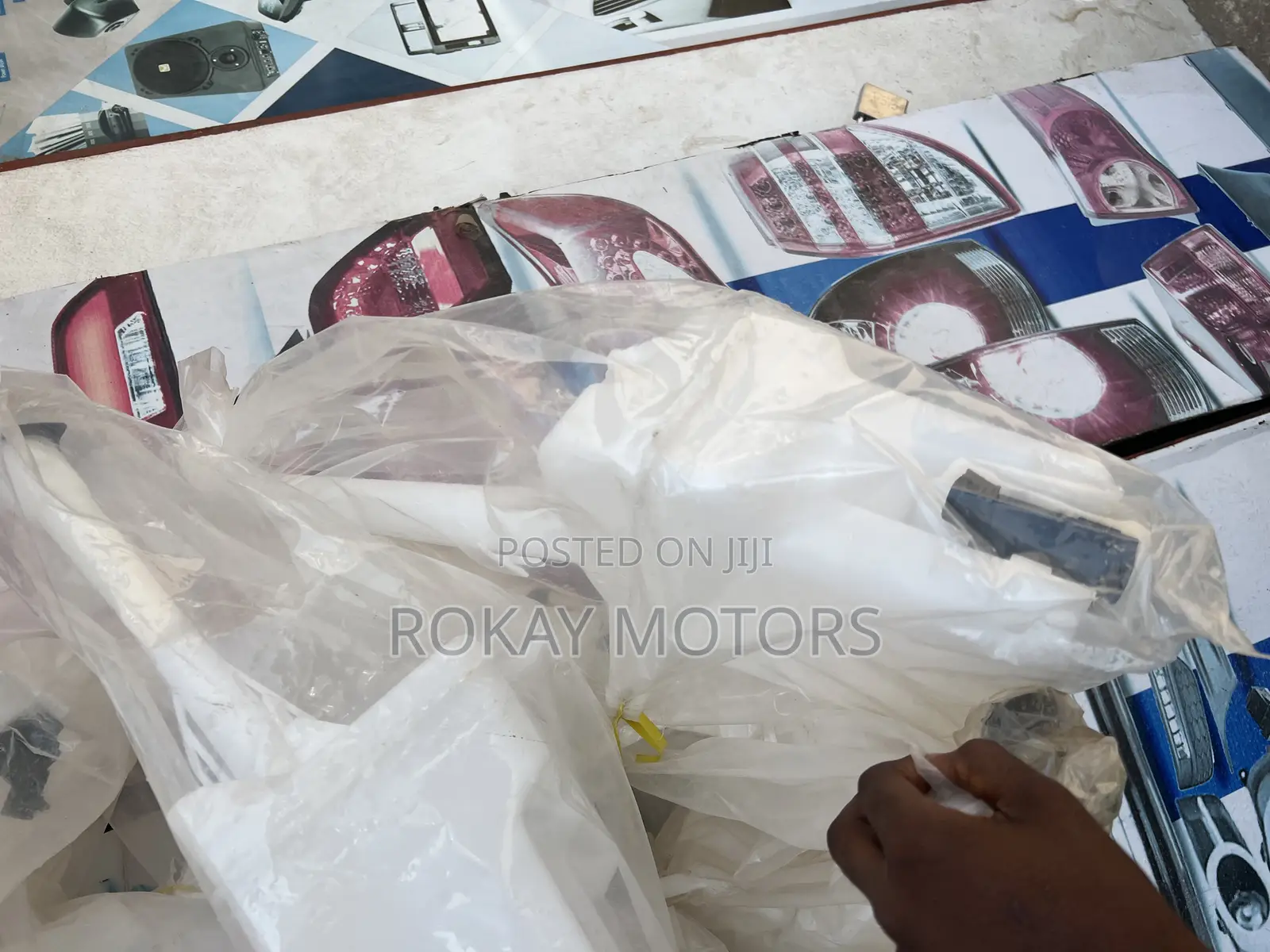 Corolla 2004,2005,2006,2007,2008 Wiper Gallon/Tank