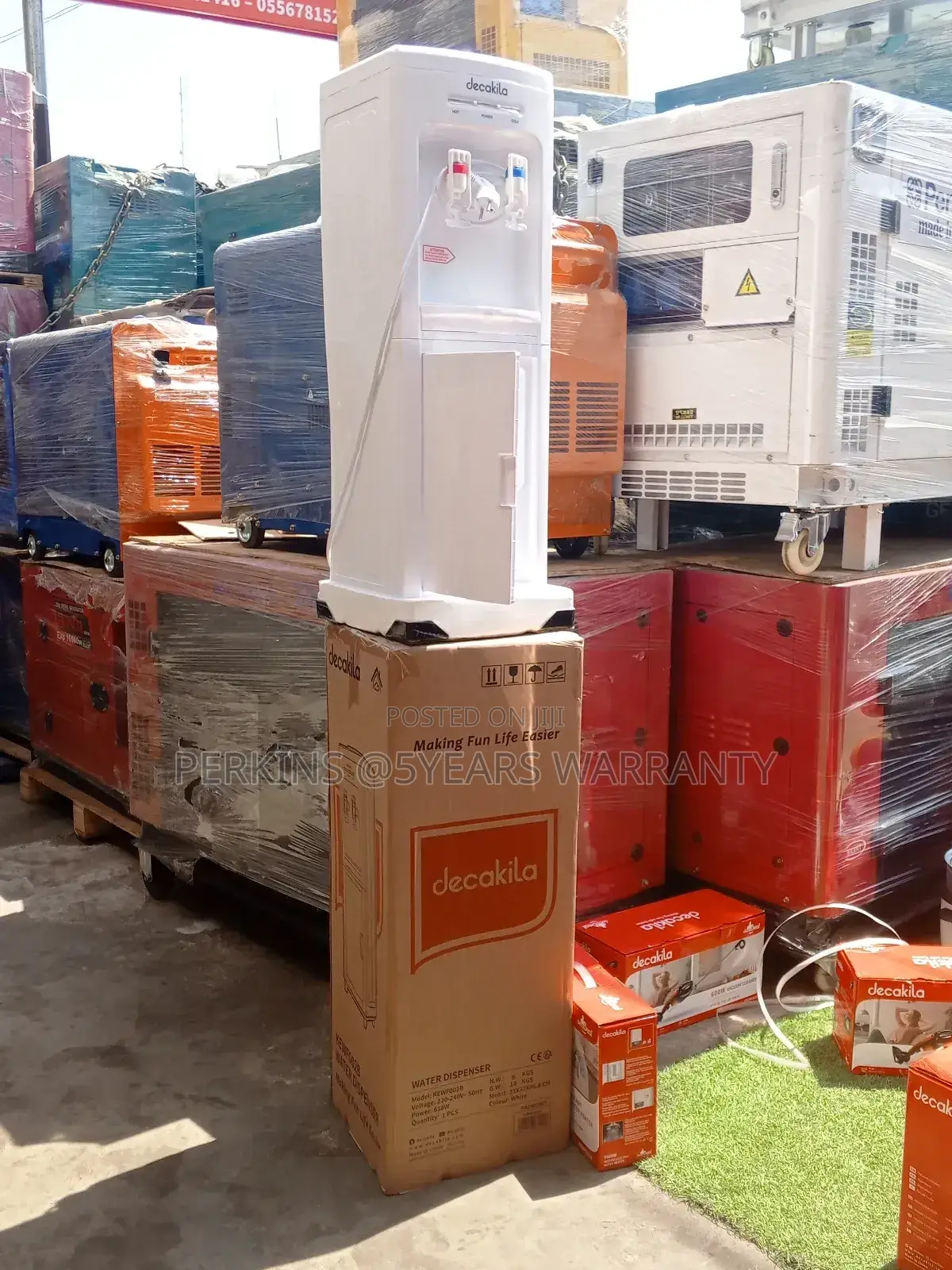 Lasting and Quality Water Dispenser Decakila Water Dispenser