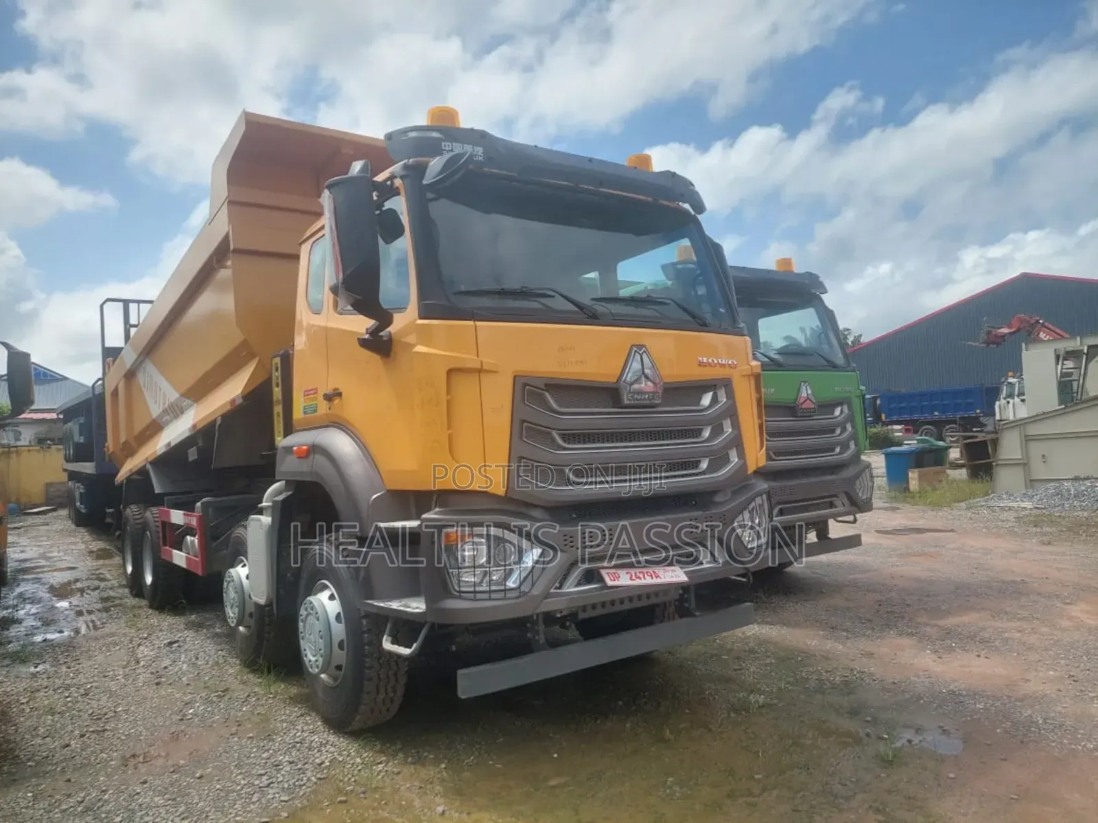 New Model Howo Trucks and Flatbed Trailers for Sale
