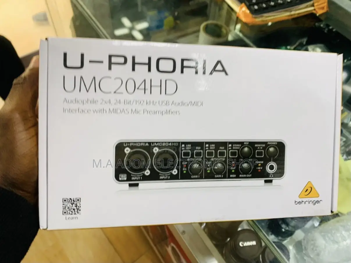 Fresh in Box Behringer U-Phoria UMC204HD USB Audio Interface
