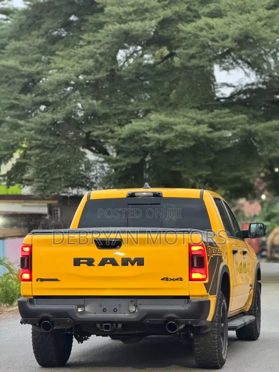 Dodge RAM 2023 Yellow