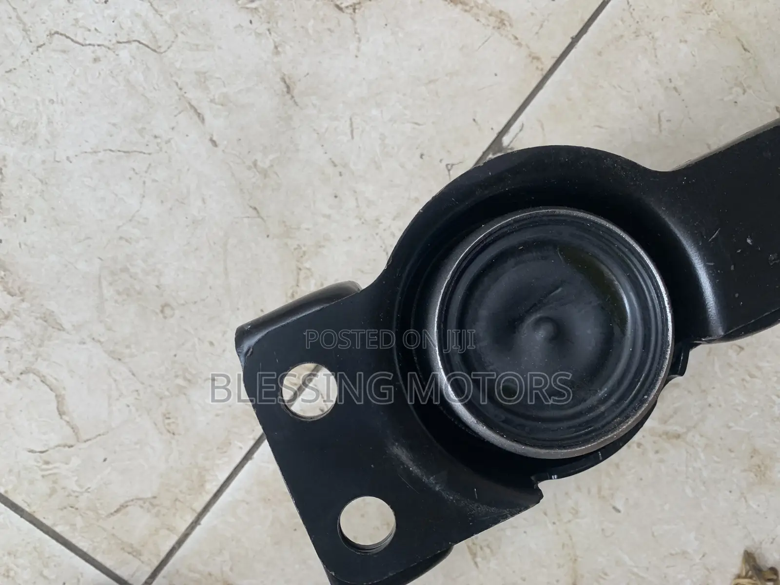 Engine Seat for Nissan Versa