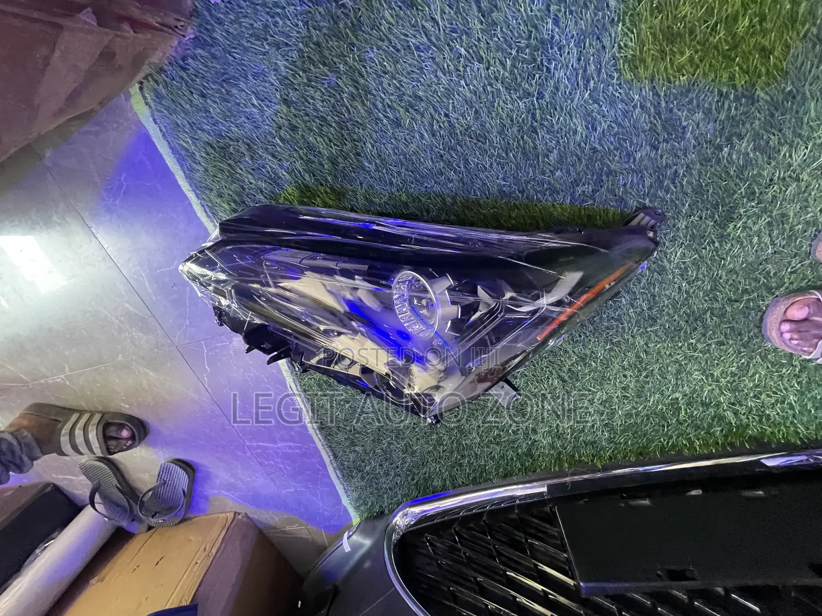 Lexus NX 300 Headlight