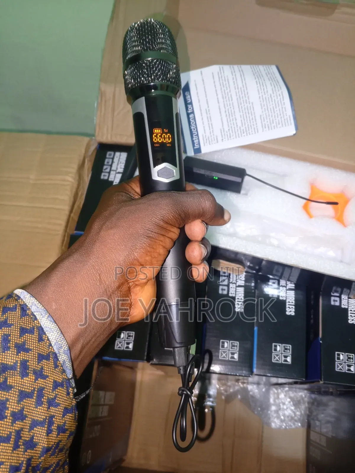 Personal Chargeable UHF Cordless Mic