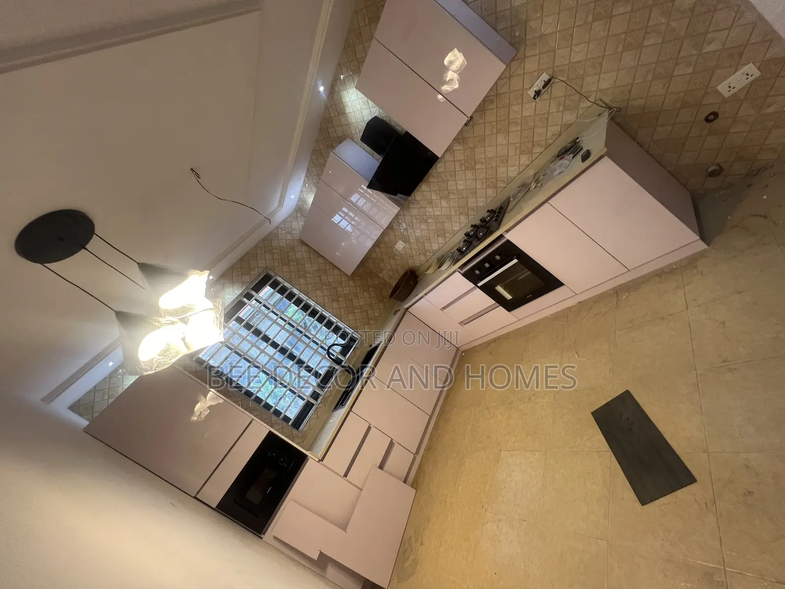 3bdrm Townhouse / Terrace in Junction 5 Area., Adenta for rent
