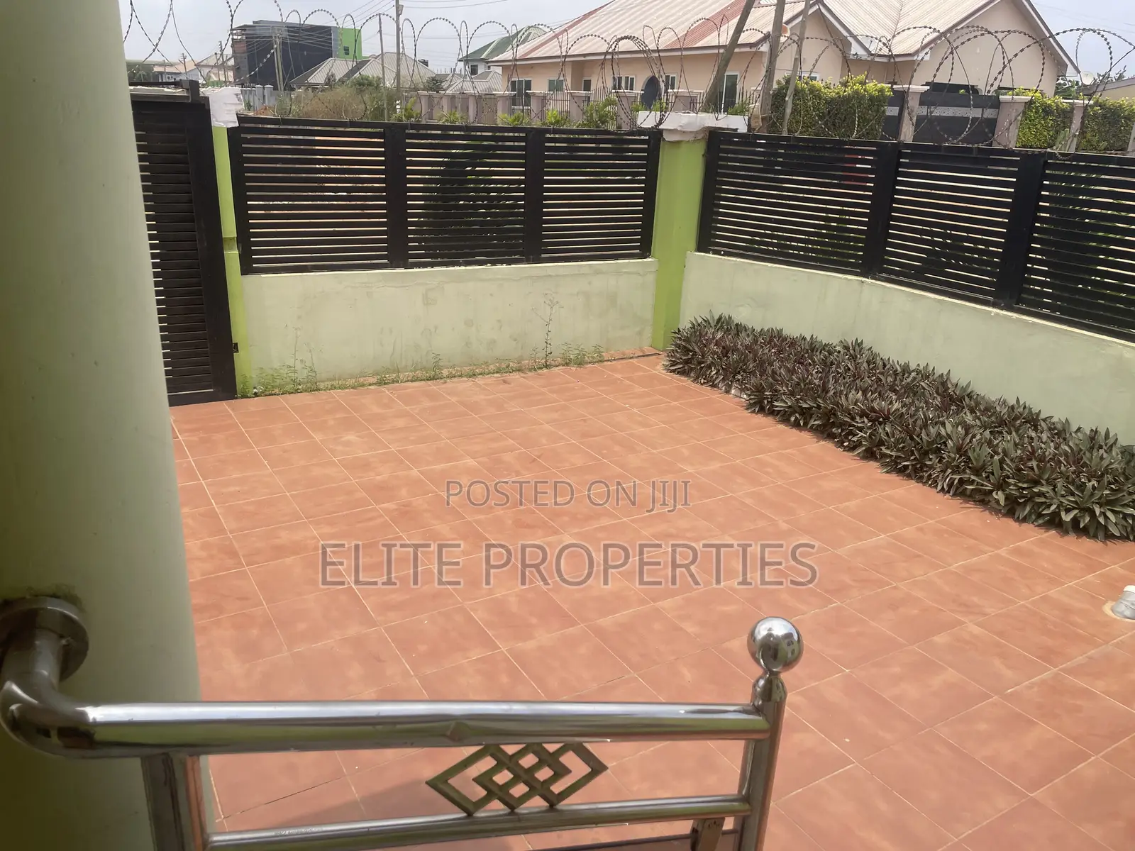 Furnished 2bdrm House in Hfc Estate, Tema Metropolitan for rent