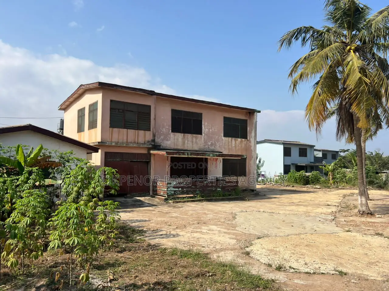 7bdrm House in Teshie-Nungua Estate, Accra Metropolitan for sale