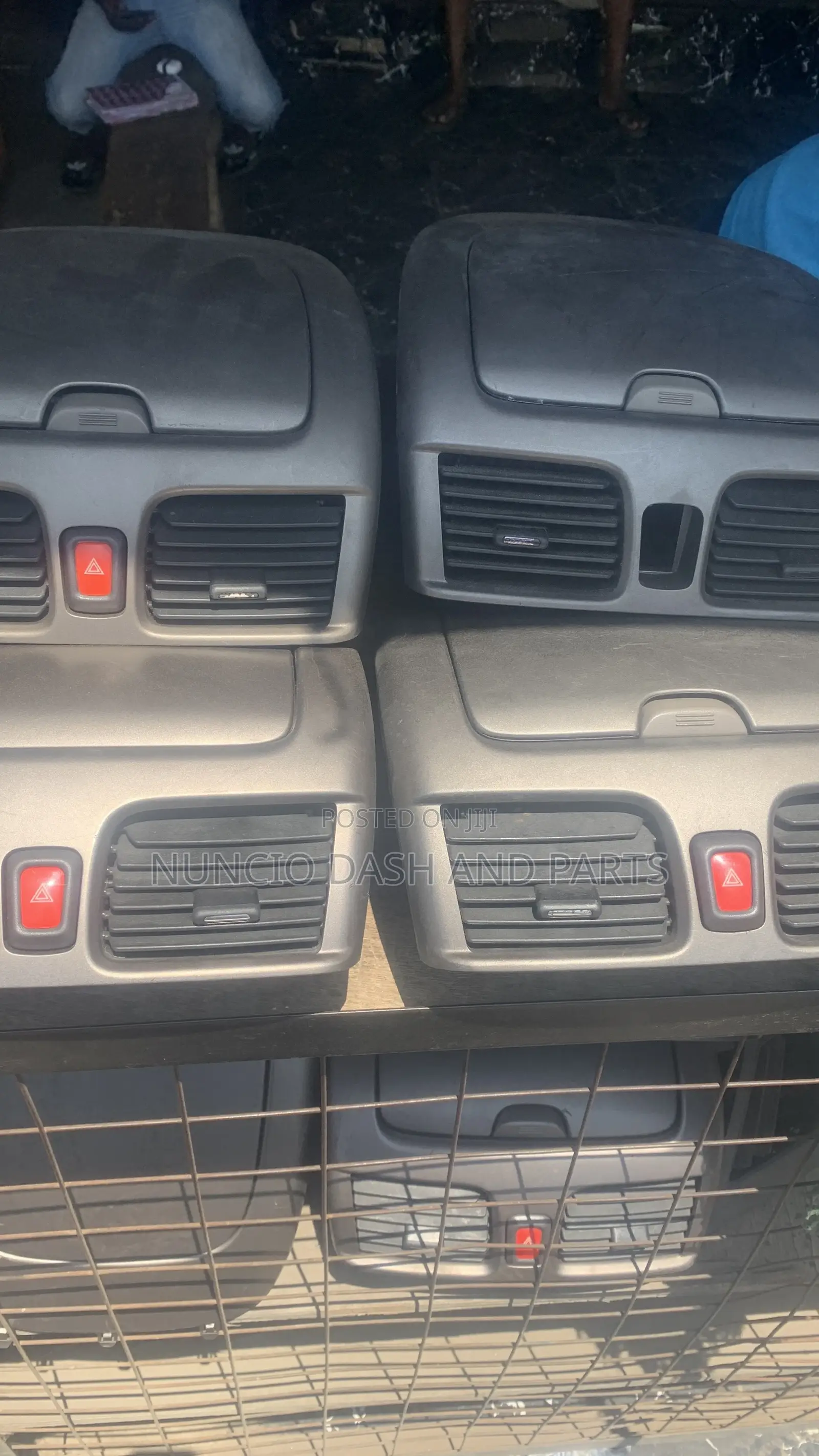 Nissan Almera / Sentra 2008 Top Middle Vent