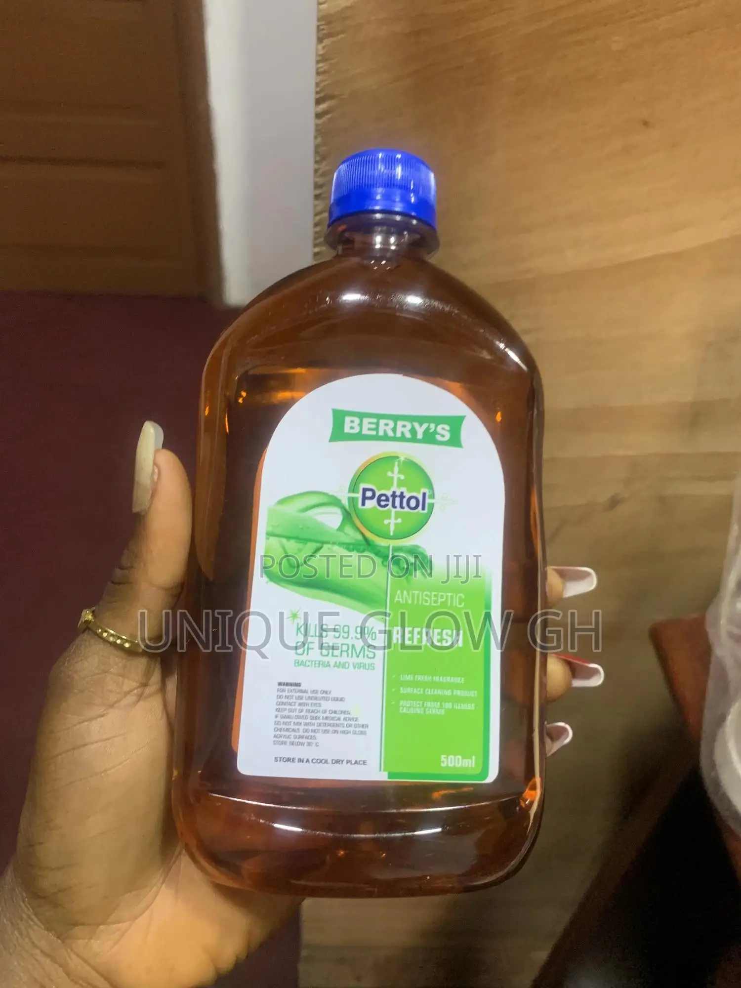 Antiseptic Pettol Refresh Kills 99.9% Germs