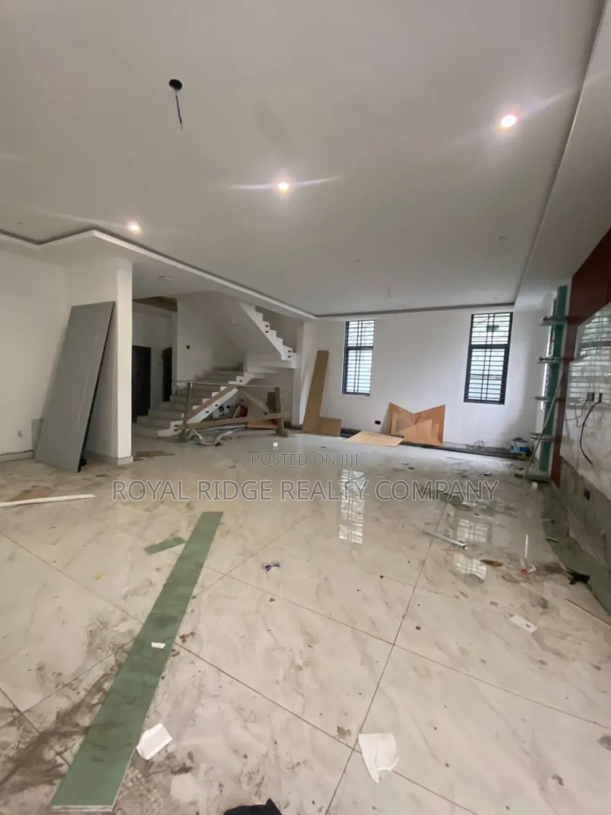 5bdrm House in East Legon Ogbojo, Accra Metropolitan for sale