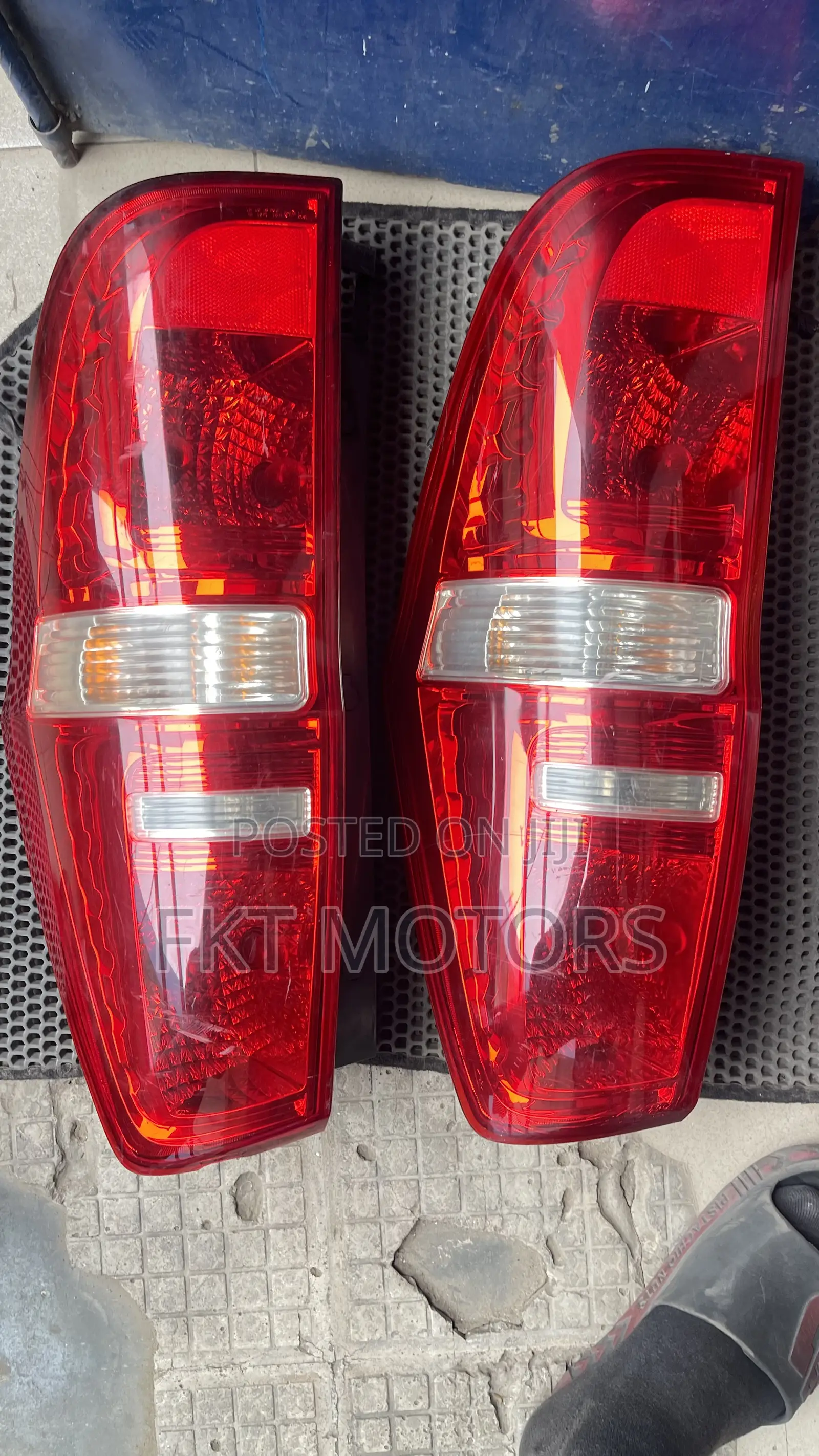 Hyundai H1/Starex Headlight and Taillight