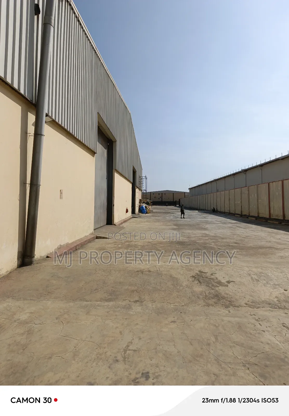 1900sqm Warehouse With 2000sqm Drying Space
