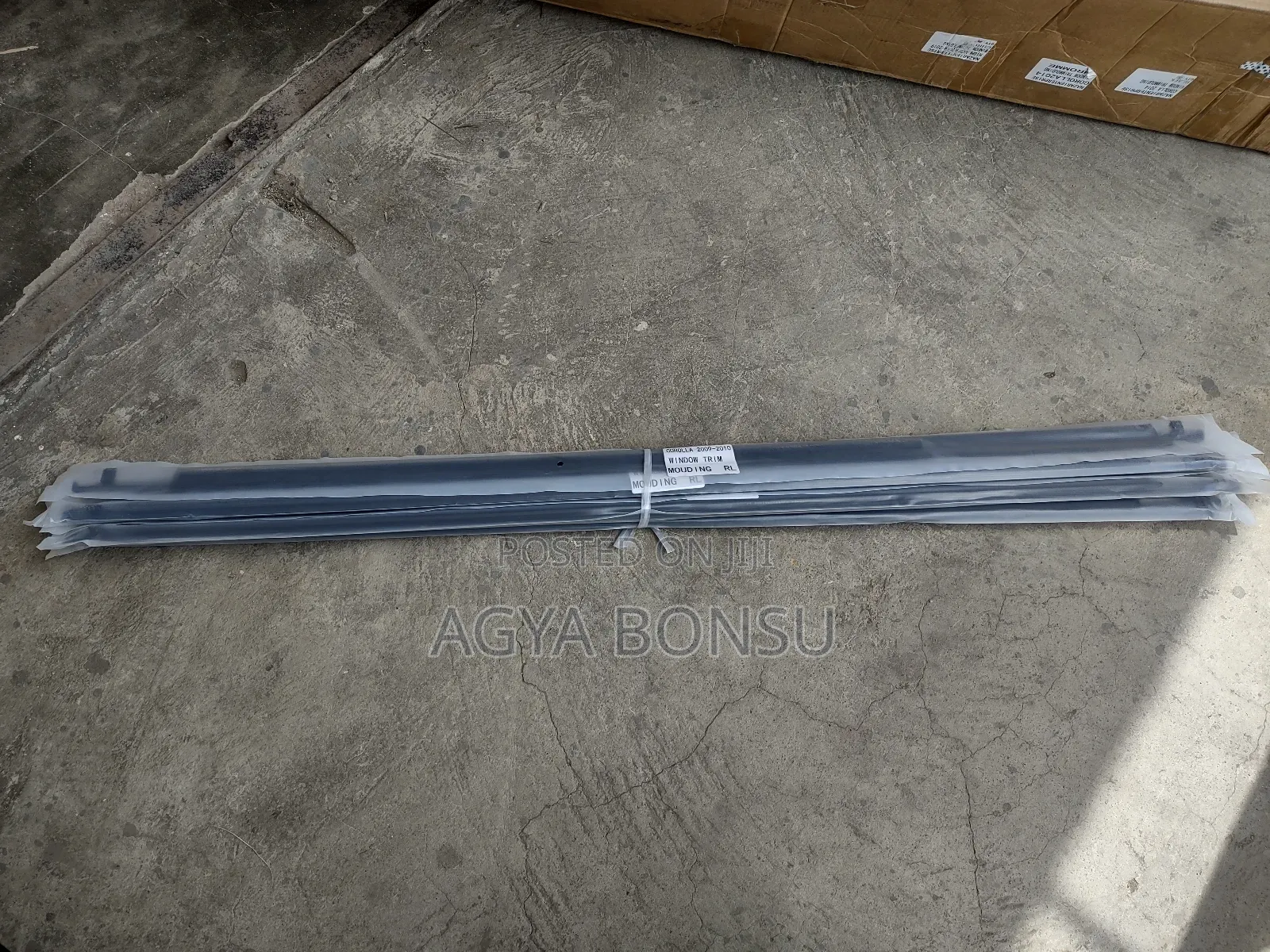 2009 2010 2013 Toyota Corolla Door Mouth Window Trim