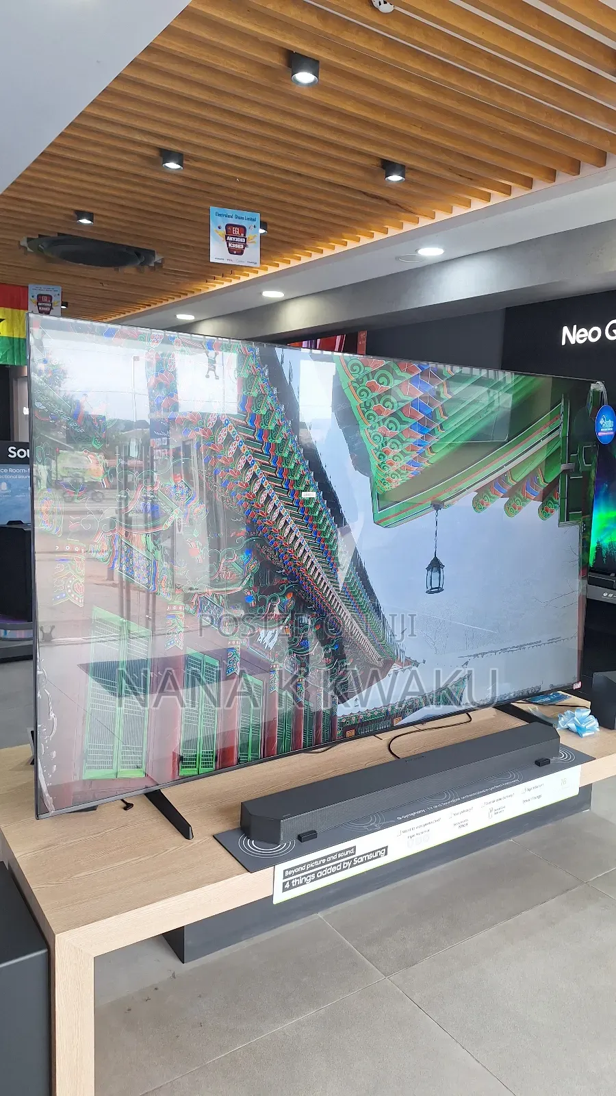 Samsung-98"-Crystal Uhd- Smart-Tv