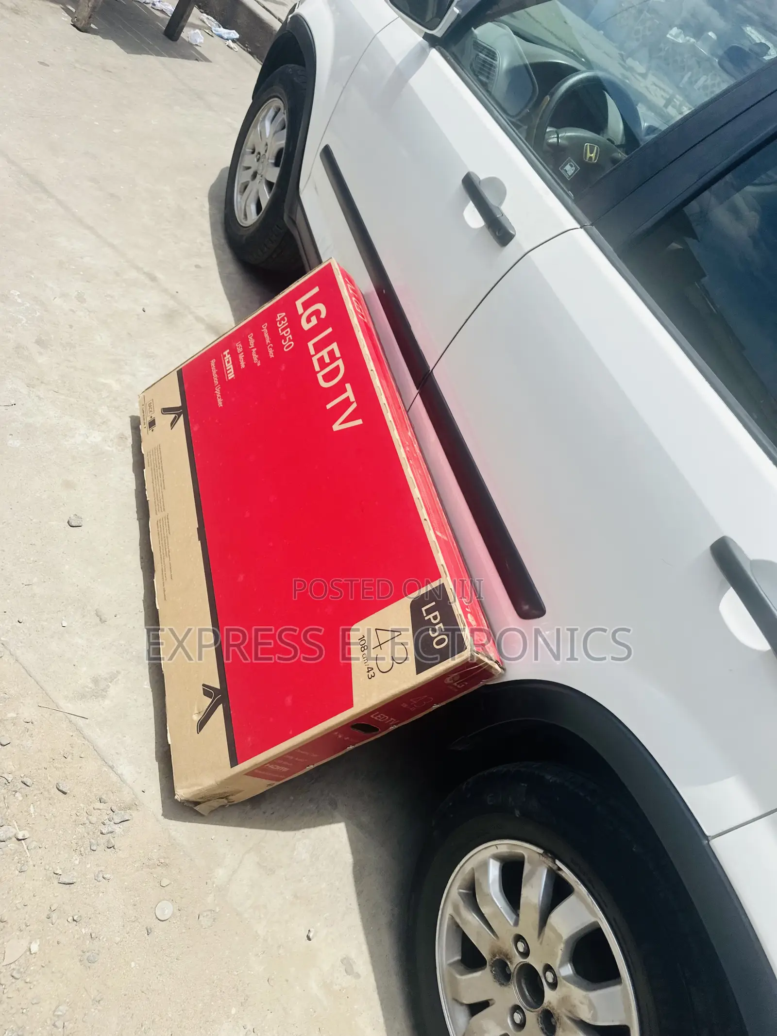 Quality Sleek Slim FHD Satellite Image 43”LP5000