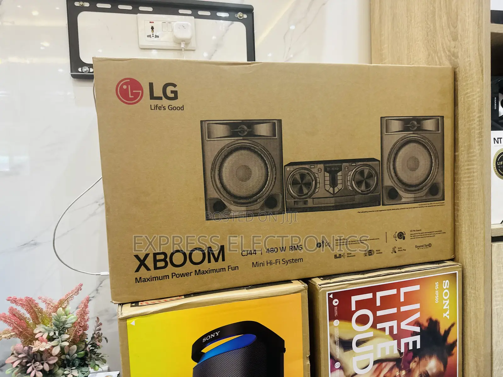 Bluetooth Wireless Home Theater LG CJ44