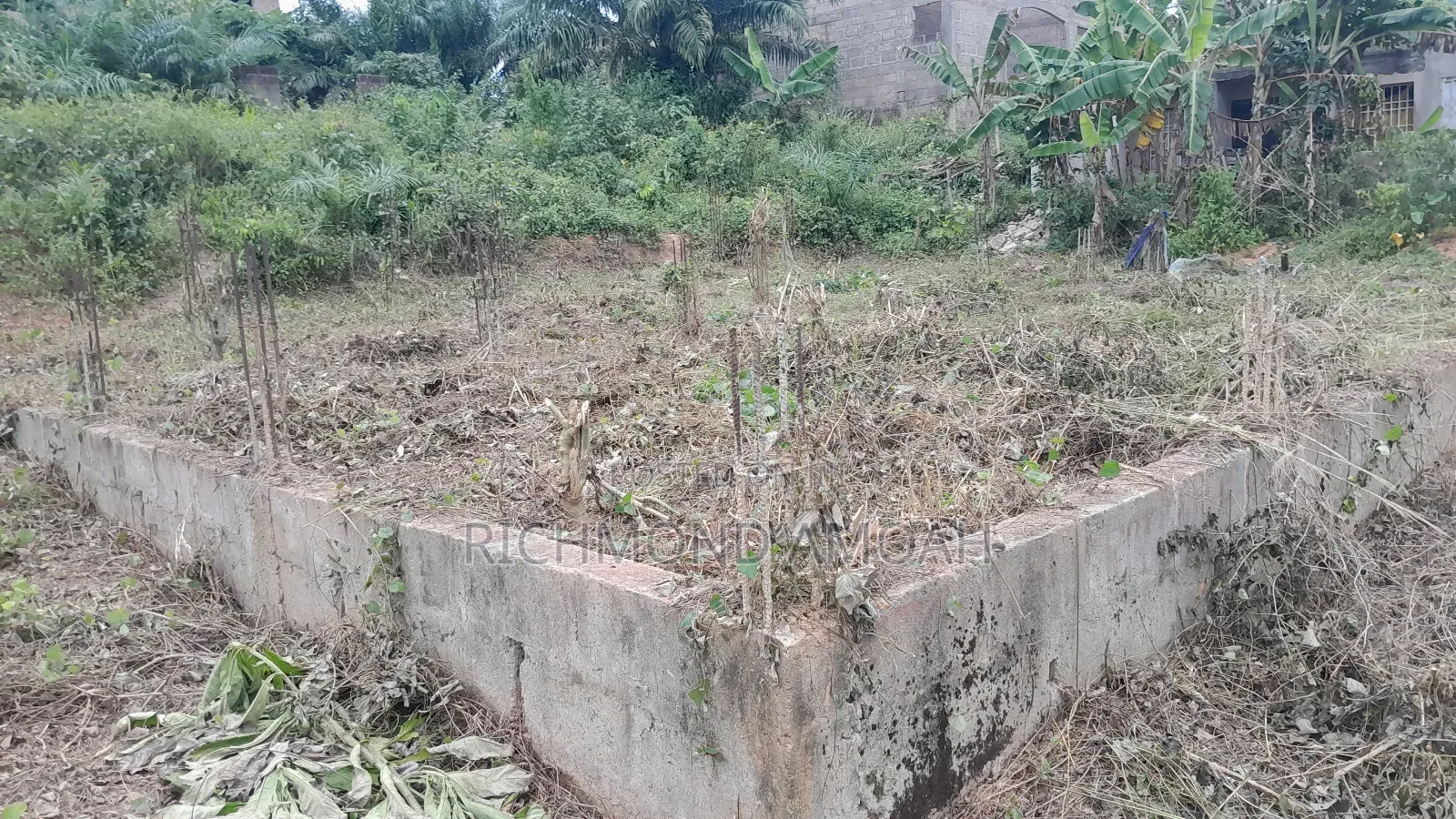 Plot Witth Footings for Sale at Kansa City