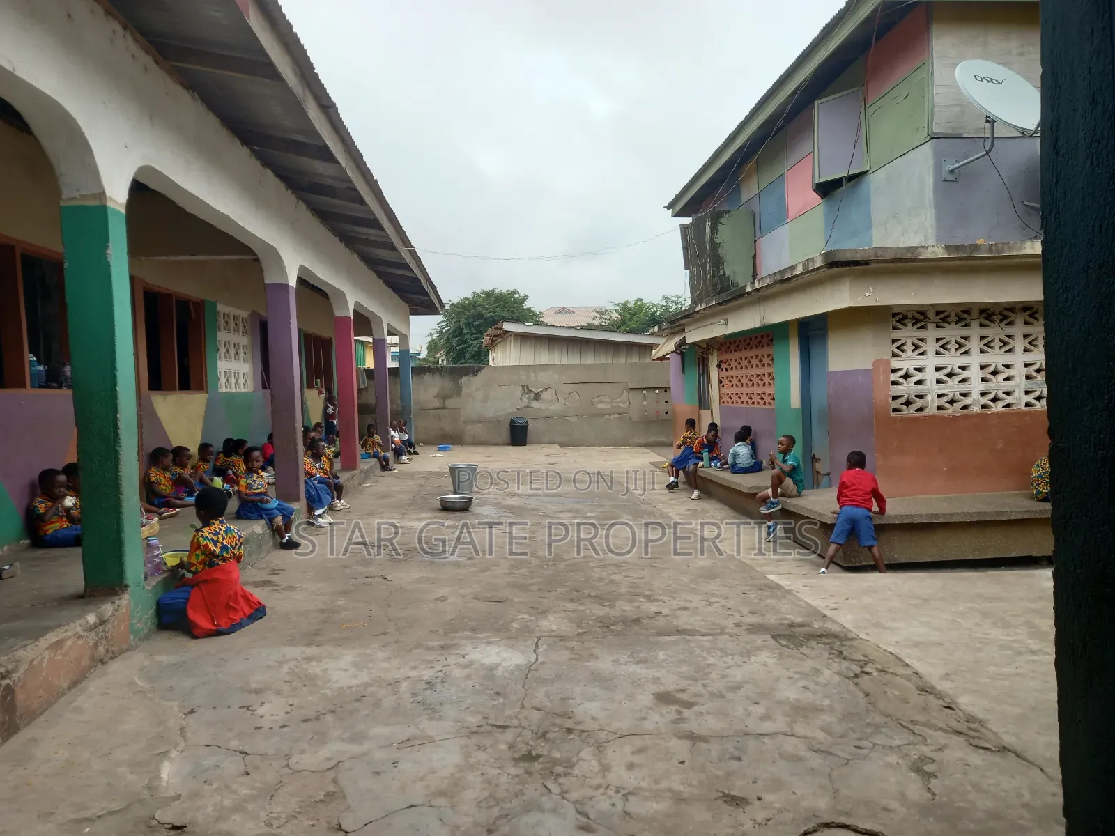 School for Sale at Obuasi ( 15 Class Rooms)