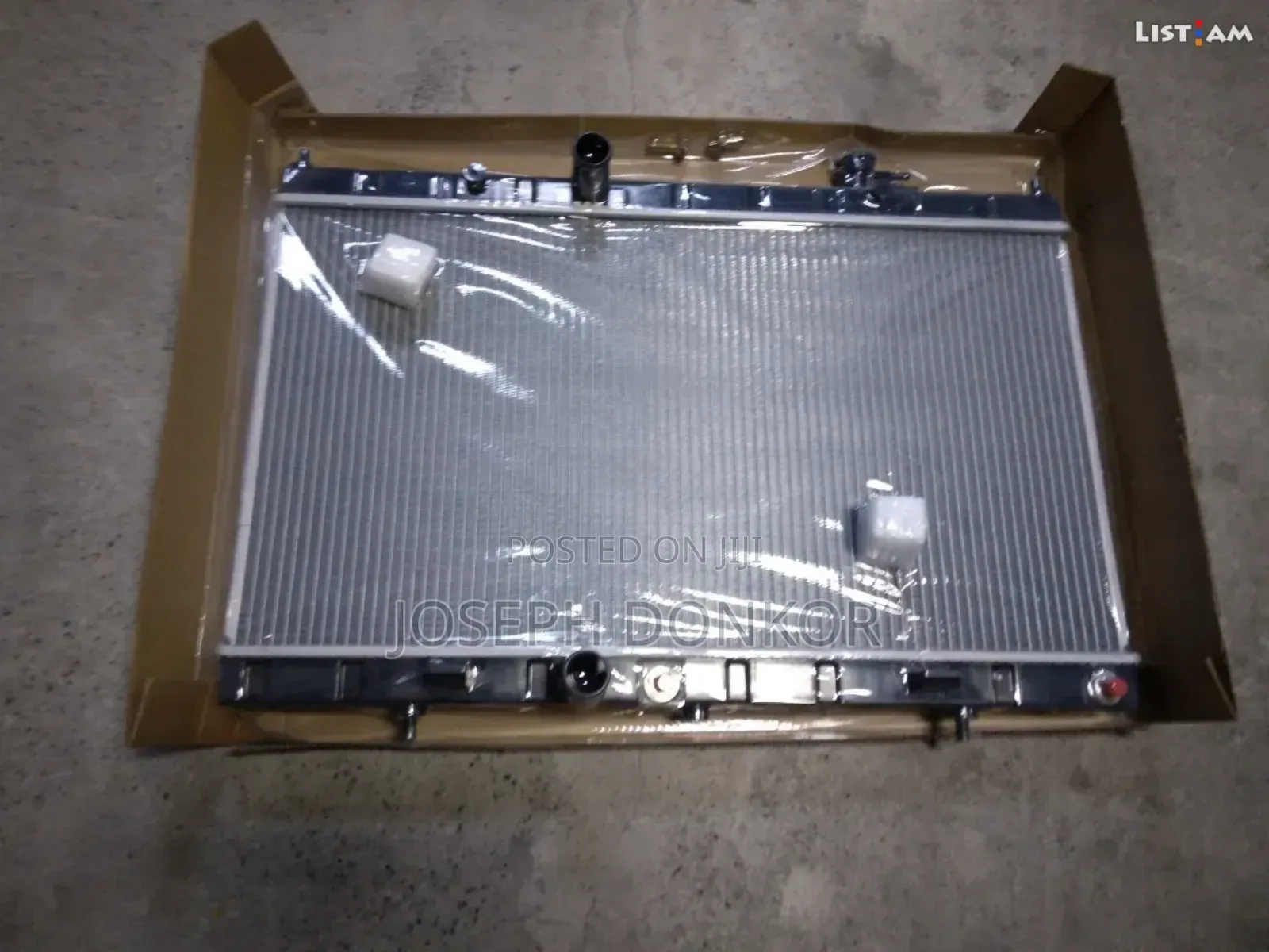 Rogue/Xtrail Radiator Tank 2014,2015,2016,2017,2018,2019