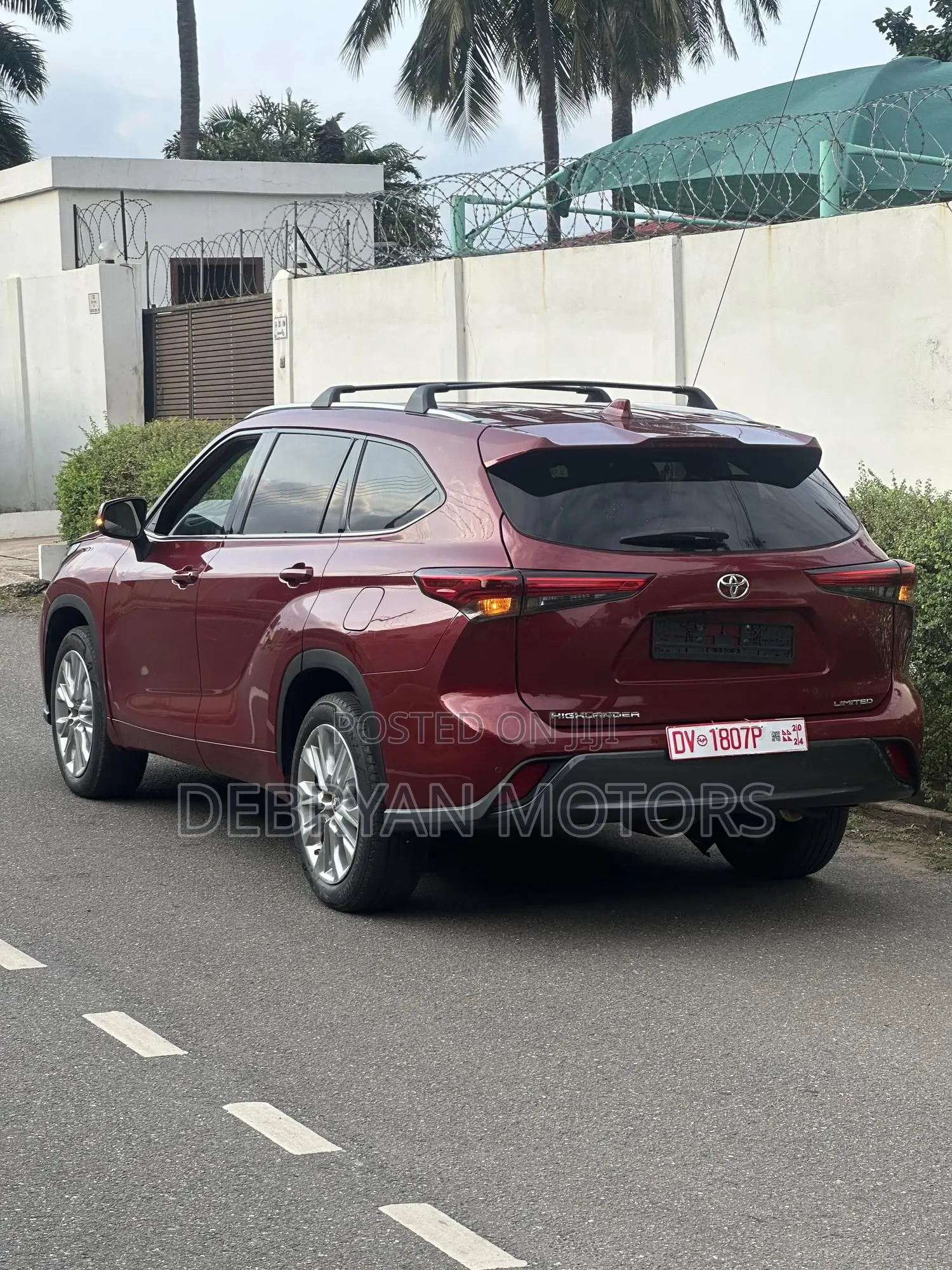 Toyota Highlander Limited FWD 2020 Red