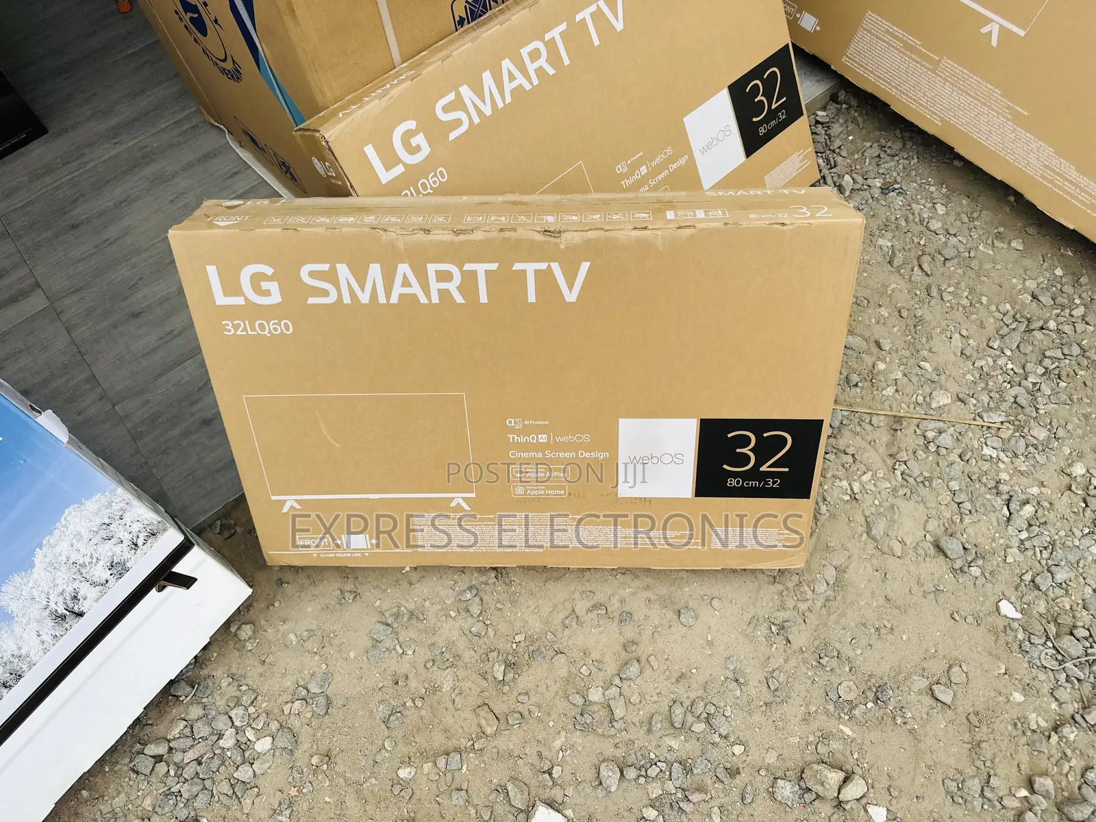 32”LQ60 FHD Smart Glossy LG Television