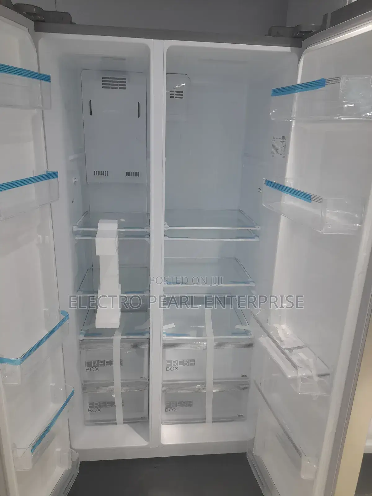Midea 548liters Side by Side Fridge
