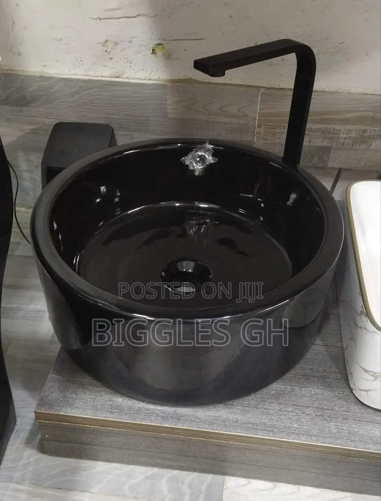 Pedicure Bowl/ Countertop Basin With Tap