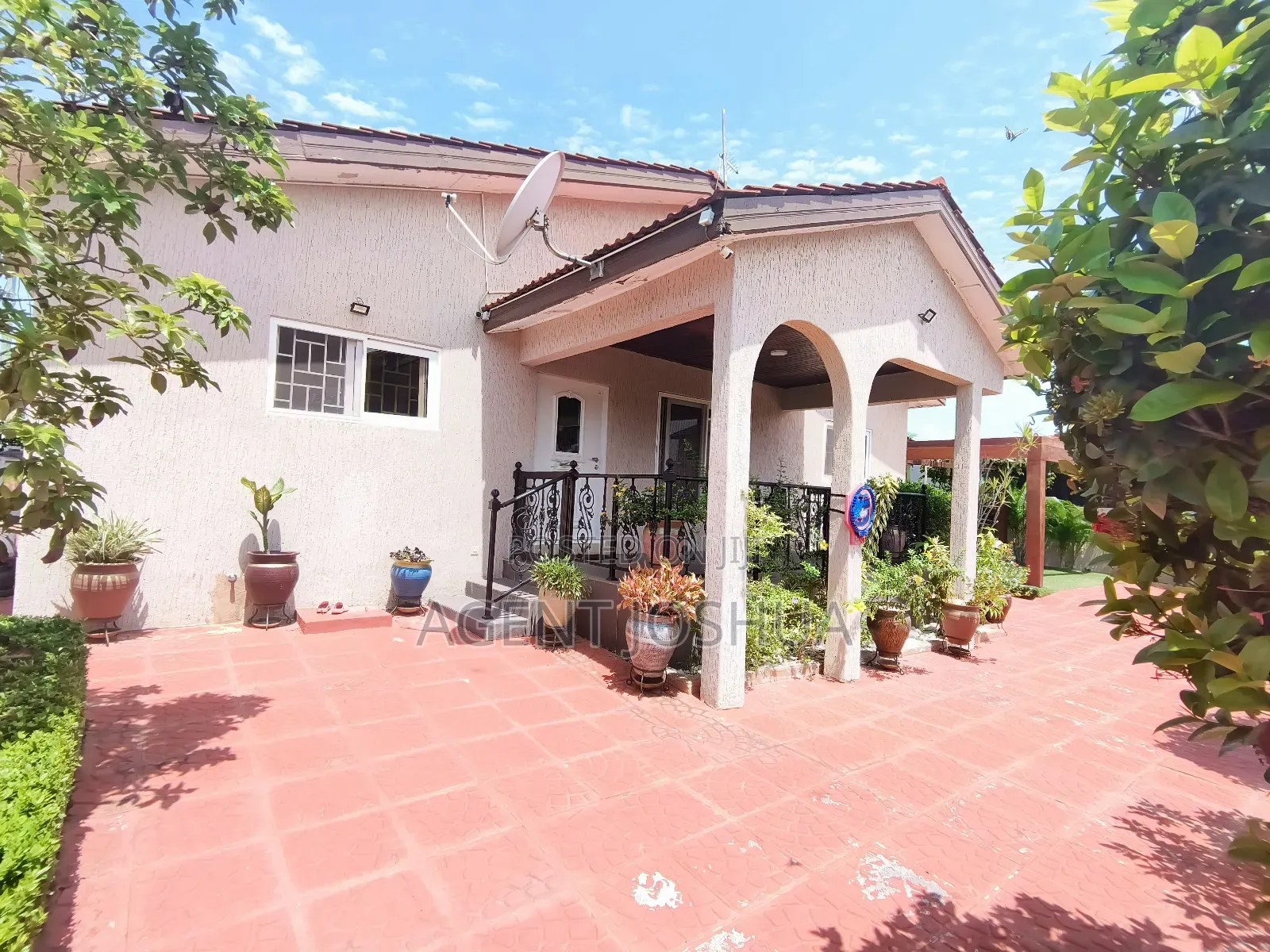 3bdrm House in Manet Court Estate, Airport Residential Area for rent