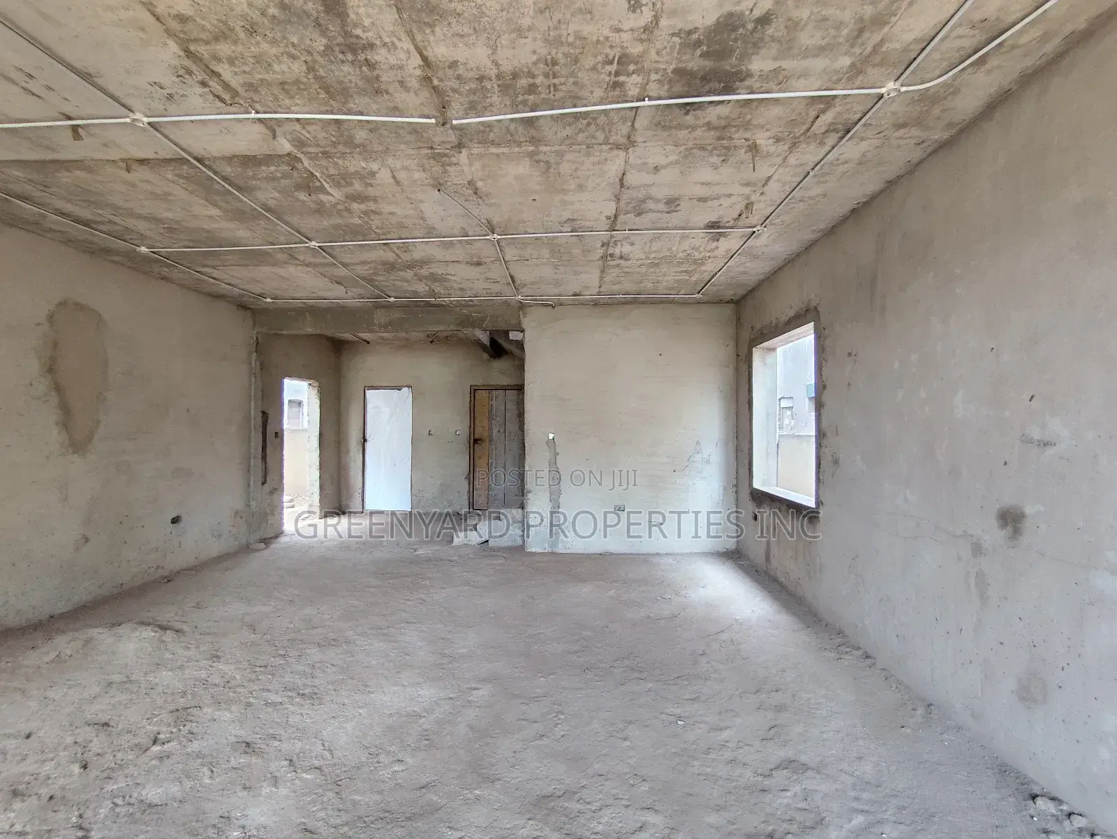 3bdrm Townhouse/Terrace in Adjiringanor, East Legon for sale