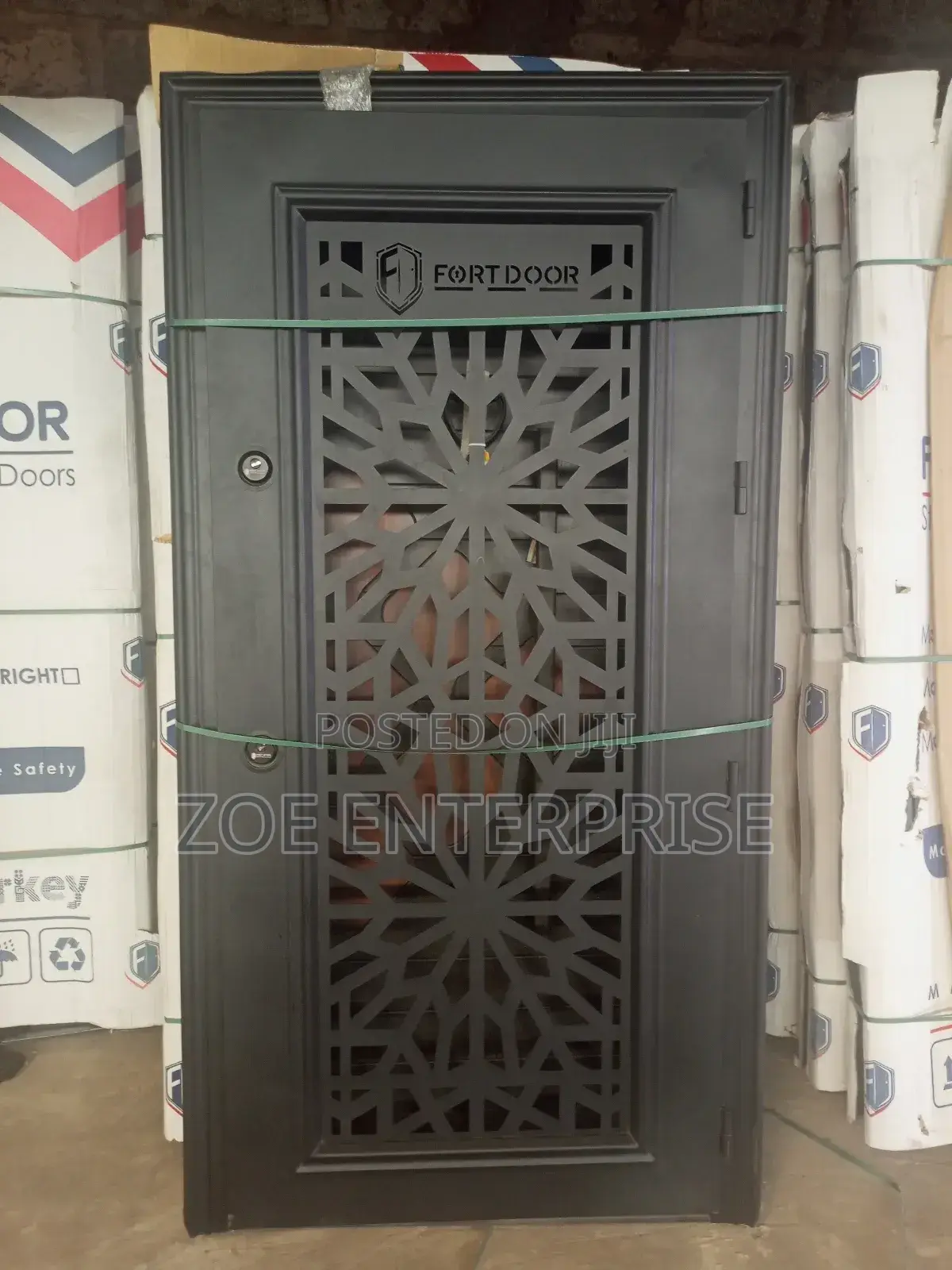 Single Door in Door Modern Black
