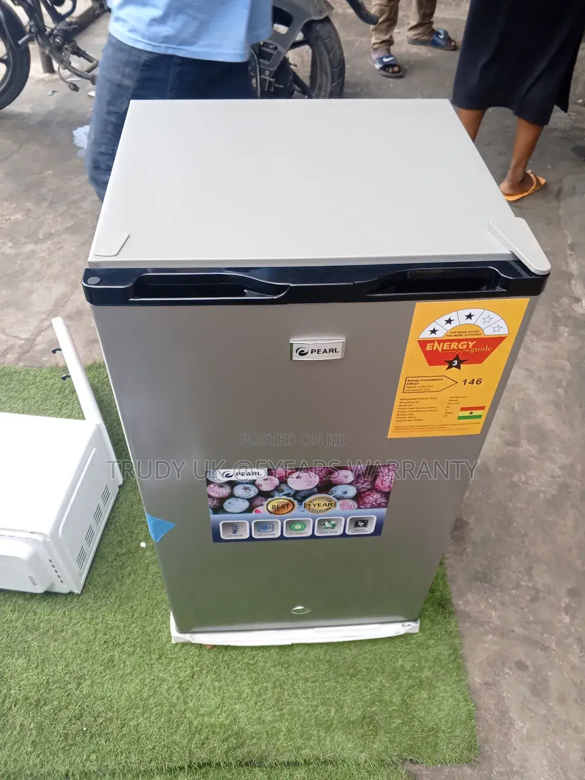 Powerful Compressor Pearl Table Top Fridge Pearl Table Top