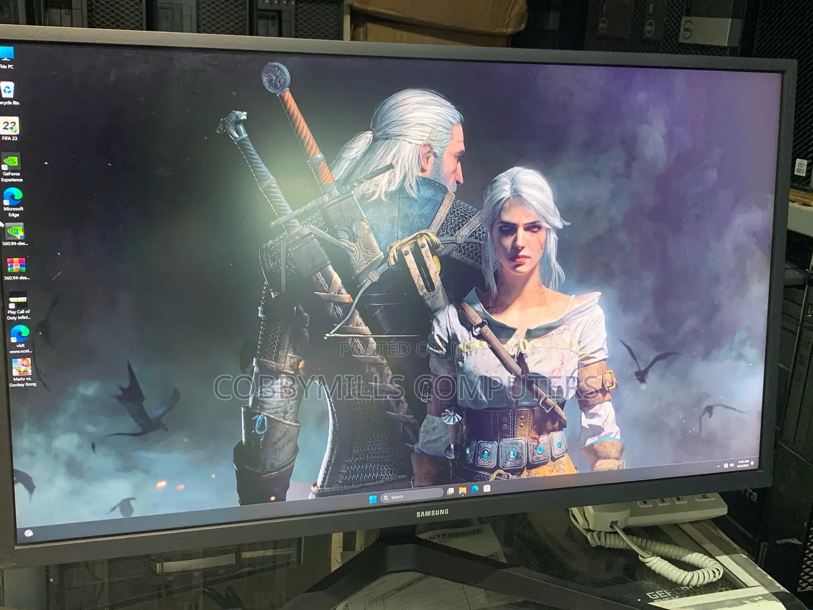 Samsung 32 Inches Monitor